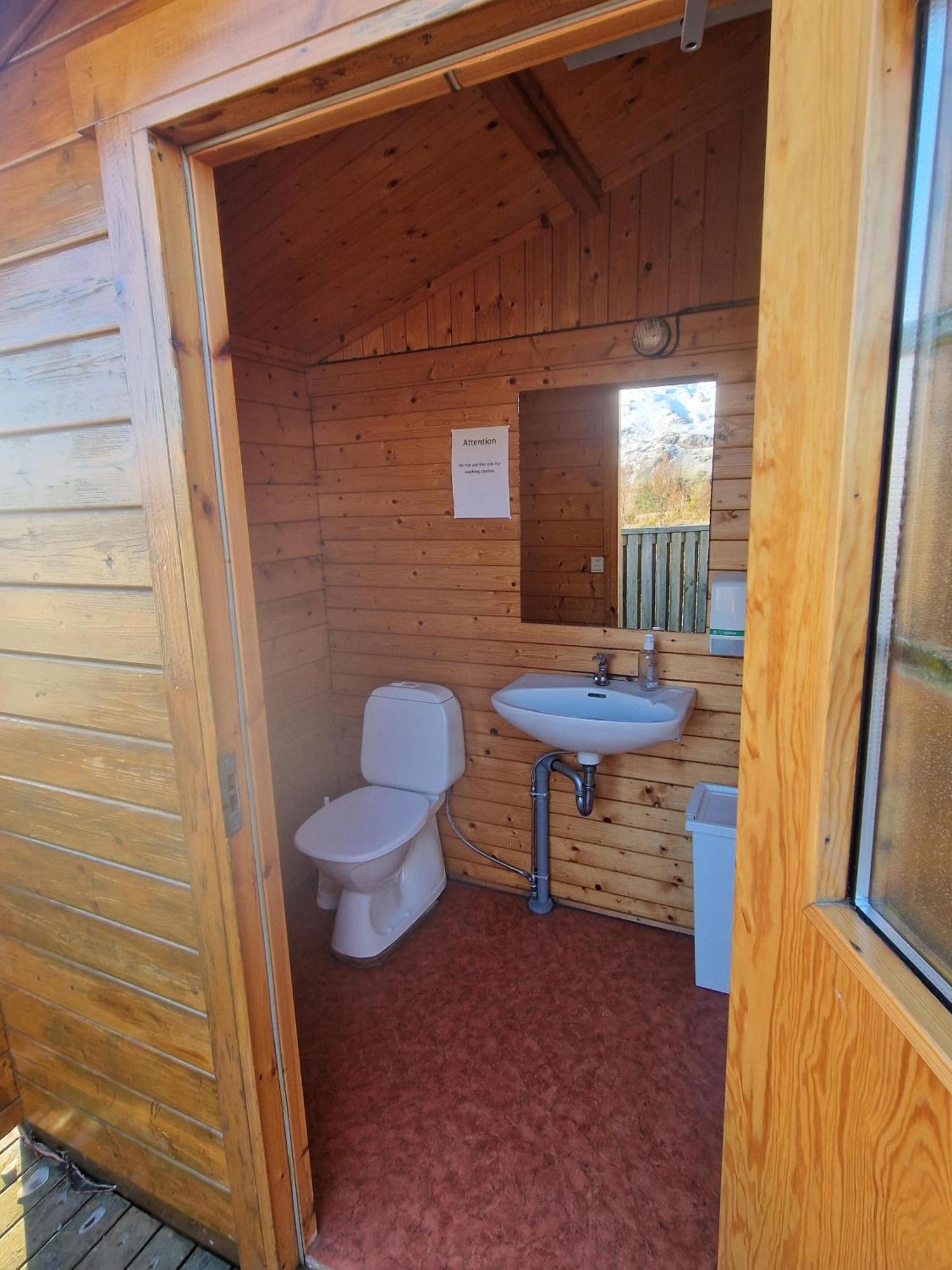 Haukafell Camping - Tents For Rents Хофн Экстерьер фото
